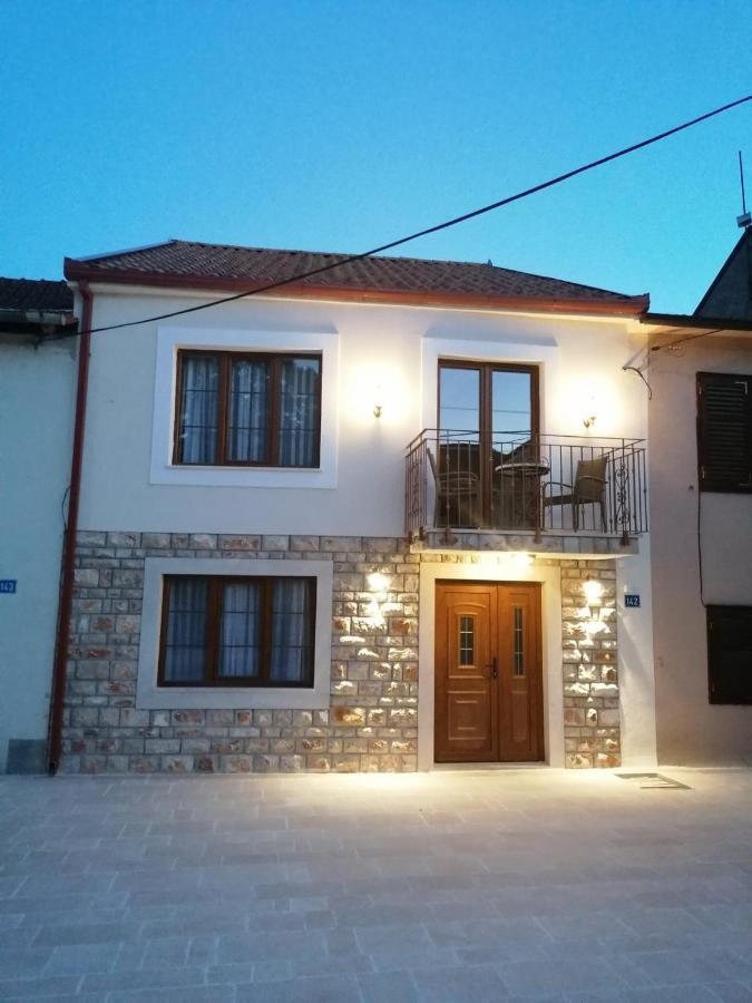 Vila Mira Trebinje Exterior foto